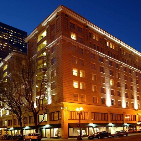 Embassy Suites By Hilton Portland Downtown Exterior photo